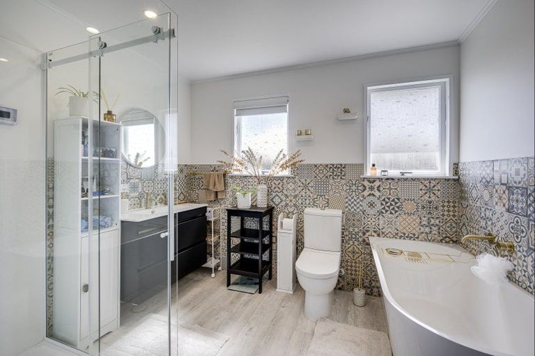 Photo of property in 51 Folkestone Drive, Flaxmere, Hastings, 4120