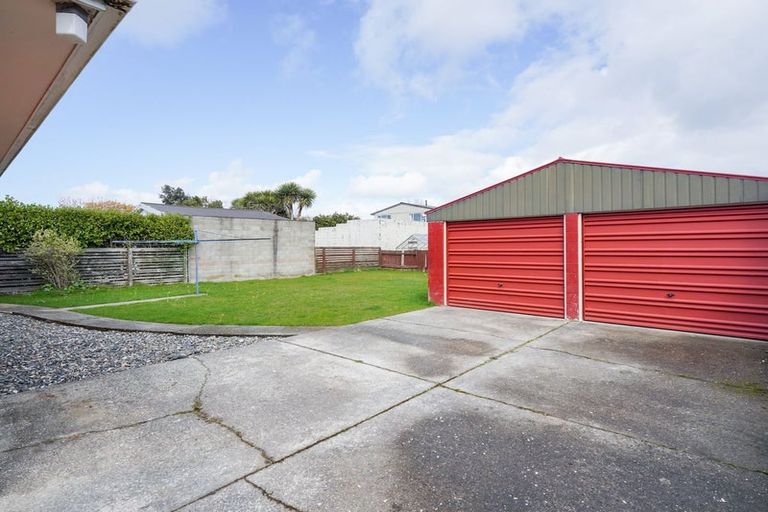 Photo of property in 32 Elm Crescent, Gladstone, Invercargill, 9810