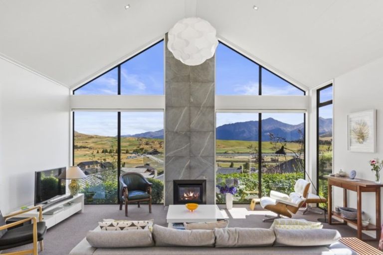 Photo of property in 7 Jackby Court, Jacks Point, Queenstown, 9371