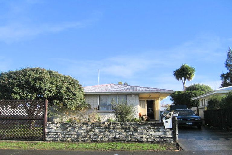 Photo of property in 23 Liverpool Crescent, Flaxmere, Hastings, 4120