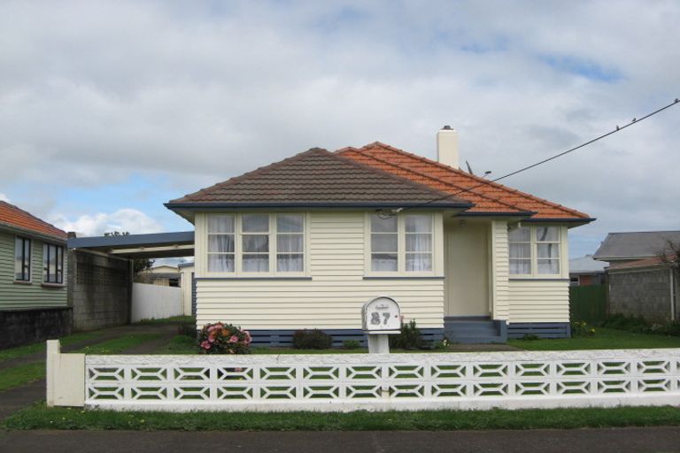 Photo of property in 87 Broadway, Waitara, 4320