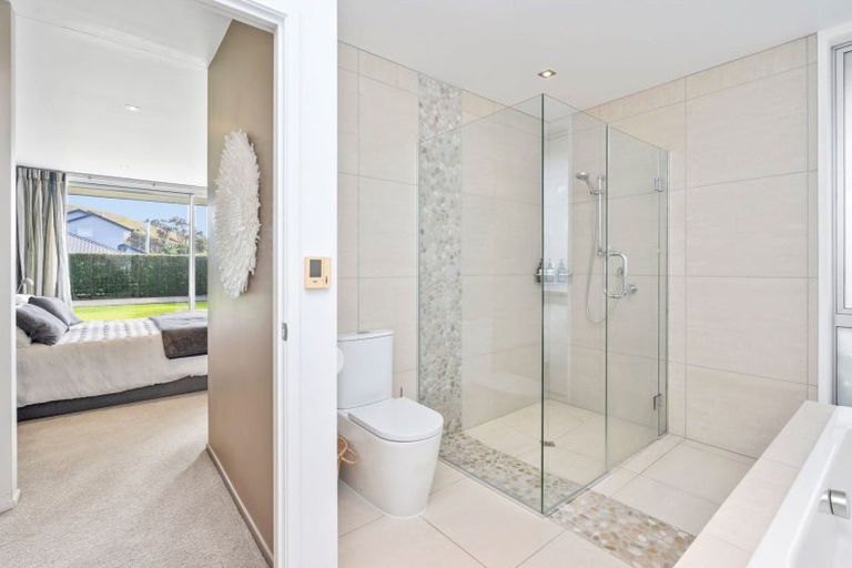 Photo of property in 12 Galbraith Street, Matapouri, Whangarei, 0173