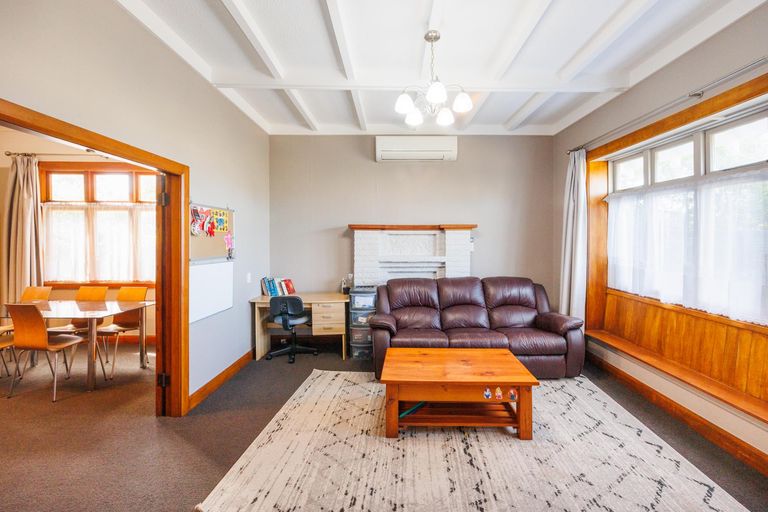 Photo of property in 201 Fitzherbert Avenue, West End, Palmerston North, 4410