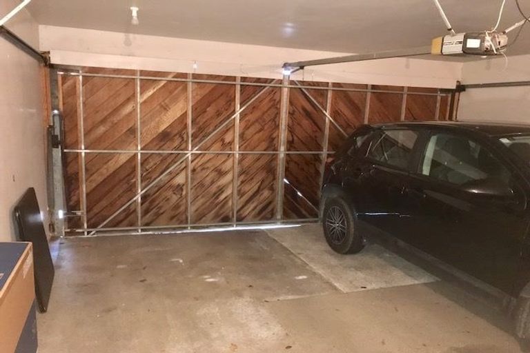 Photo of property in 20 The Close, Greenhithe, Auckland, 0632