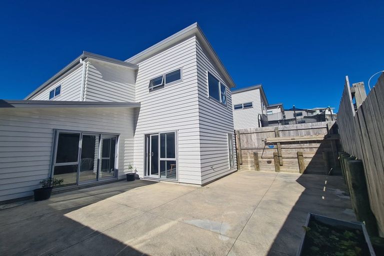 Photo of property in 137 Amesbury Drive, Churton Park, Wellington, 6037