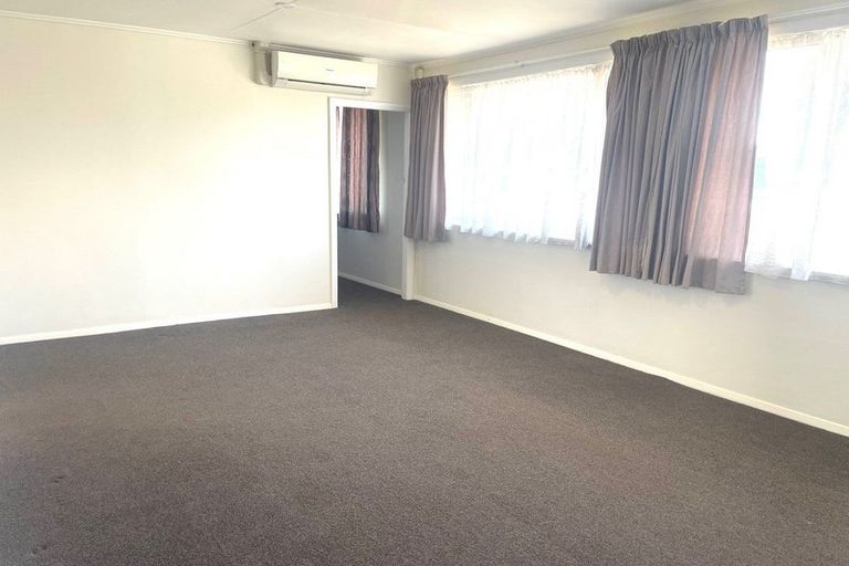 Photo of property in 49 Thatcher Street, Castlecliff, Whanganui, 4501