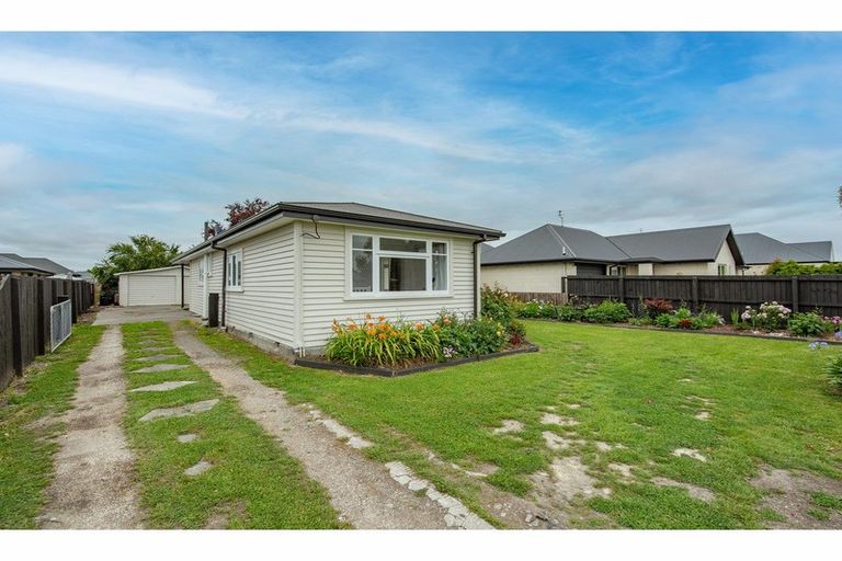 Photo of property in 15 Ivory Street, Rangiora, 7400