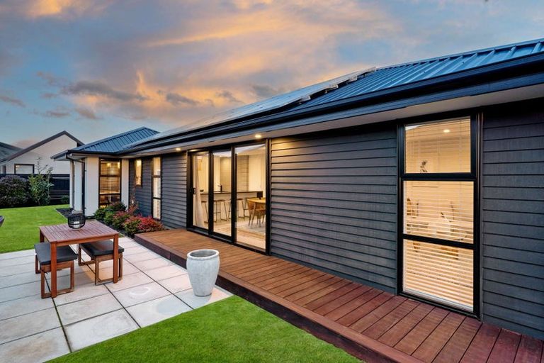 Photo of property in 21 Leader Street, Marshland, Christchurch, 8083