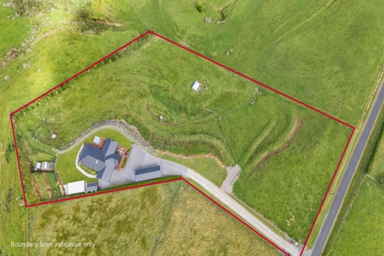 Photo of property in 956 Richmond Road, Lepperton, New Plymouth, 4373