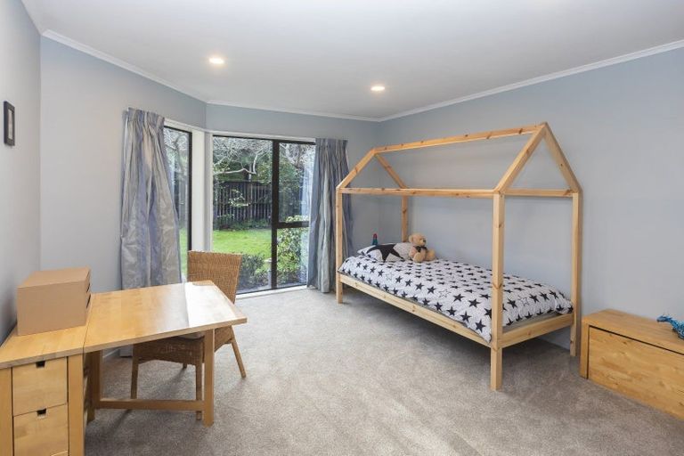 Photo of property in 271 Queenspark Drive, Parklands, Christchurch, 8083