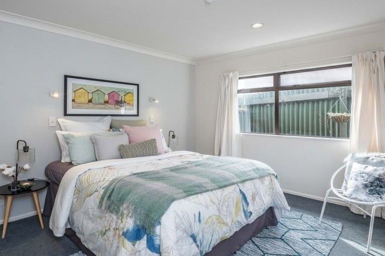 Photo of property in 1 Inverell Place, Waikanae, 5036