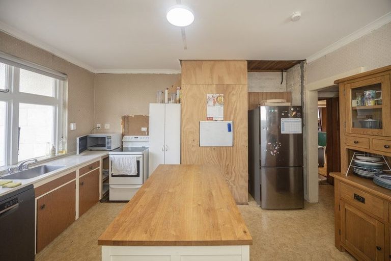 Photo of property in 76 Wharfe Street, South Hill, Oamaru, 9400