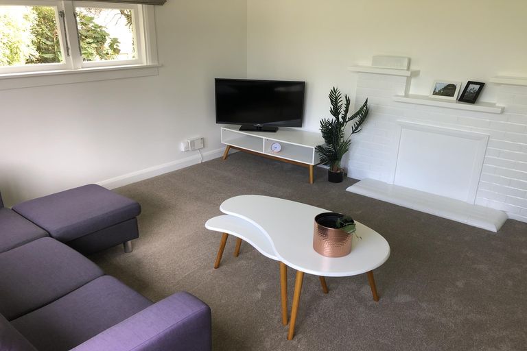 Photo of property in 12 Karina Terrace, Roslyn, Palmerston North, 4414
