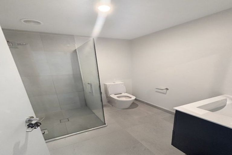 Photo of property in 4/325 Lincoln Road, Addington, Christchurch, 8024