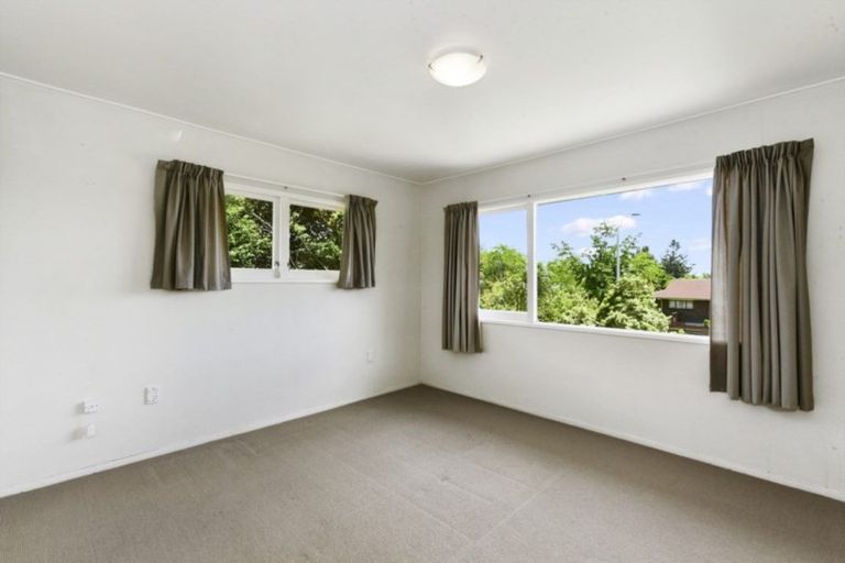 Photo of property in 34 Chedworth Avenue, Chedworth, Hamilton, 3210