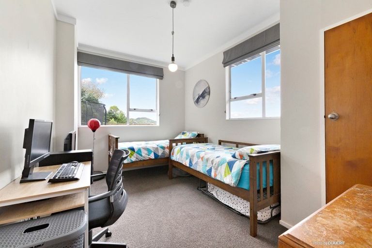 Photo of property in 4b Sarah Way, Crofton Downs, Wellington, 6035