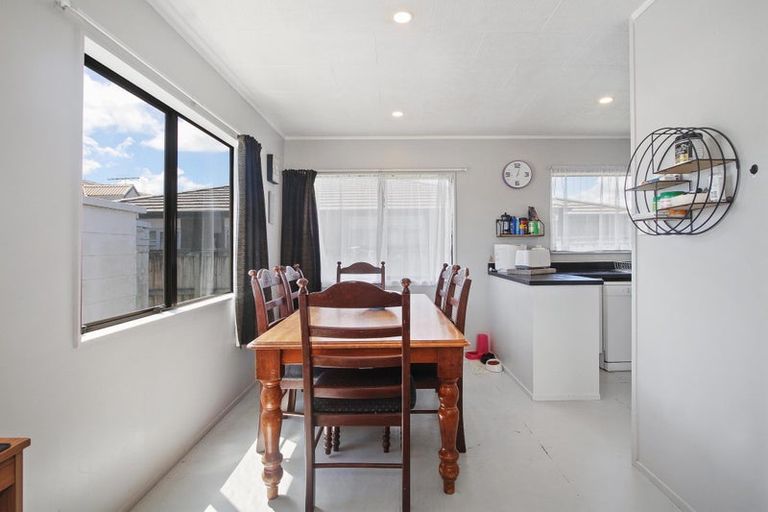 Photo of property in 12a Warriston Avenue, Waiuku, 2123