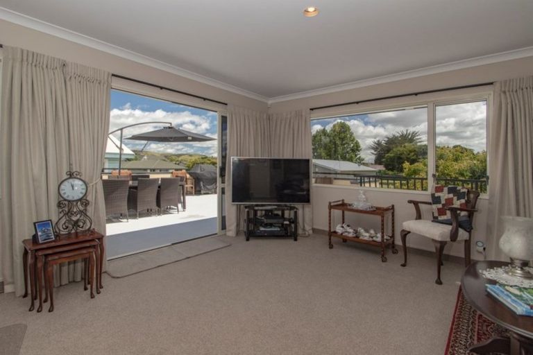 Photo of property in 21a Auckland Road, Greenmeadows, Napier, 4112