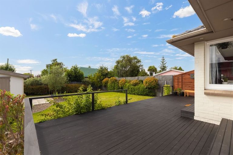 Photo of property in 262 Main North Road, Redwood, Christchurch, 8051