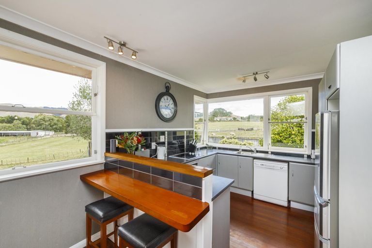 Photo of property in 1255 Tennent Drive, Linton, Palmerston North, 4472