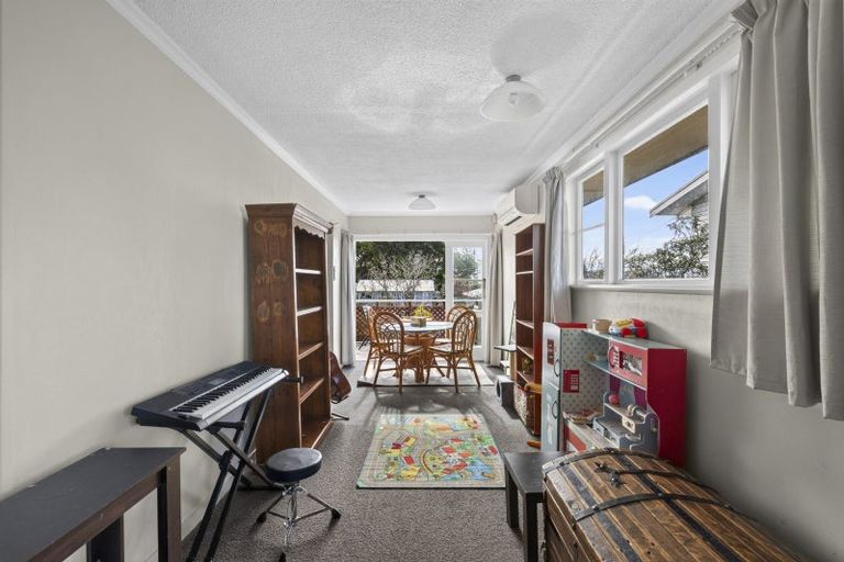 Photo of property in 61 Clawton Street, Westown, New Plymouth, 4310
