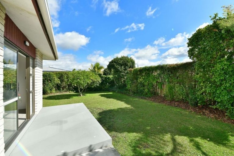 Photo of property in 2/26 Hatton Road, Orewa, 0931