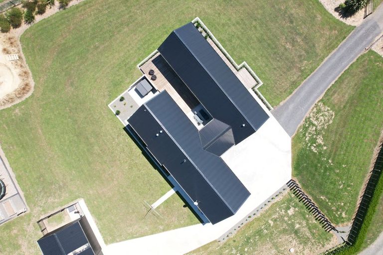 Photo of property in 18 Oriwa Lane, Levin, 5571