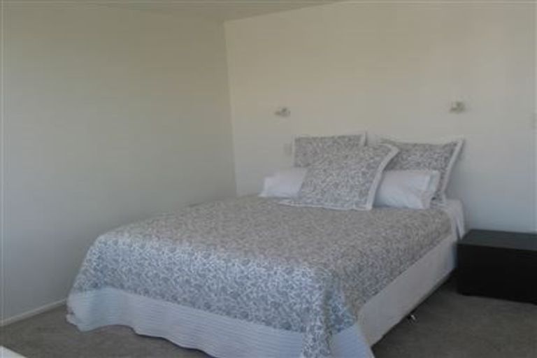 Photo of property in 2/12 Craig Road, Milford, Auckland, 0620