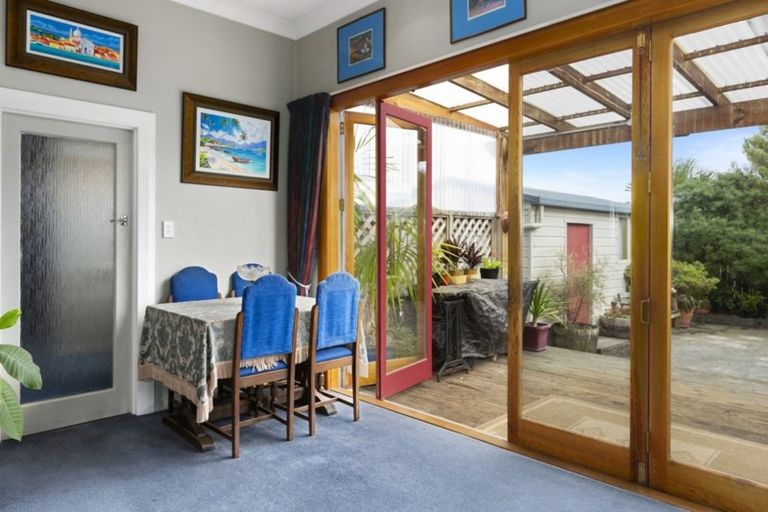 Photo of property in 24 Hargest Crescent, Saint Kilda, Dunedin, 9012