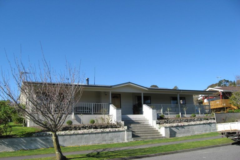 Photo of property in 4 Padfield Place, Havelock North, 4130