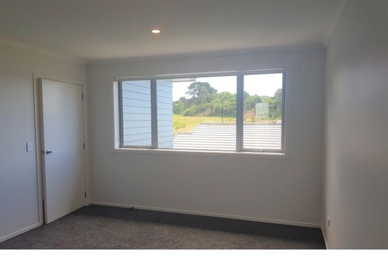 Photo of property in 58 Pateke Drive, Kenepuru, Porirua, 5022