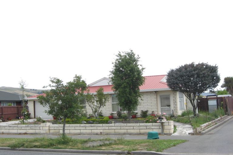 Photo of property in 14 Thistledown Place, Woolston, Christchurch, 8062