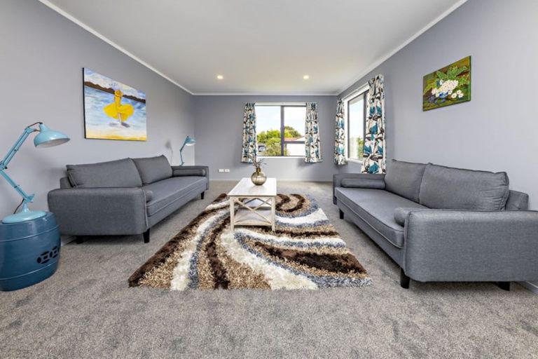 Photo of property in 4 Ririno Place, Manurewa, Auckland, 2102