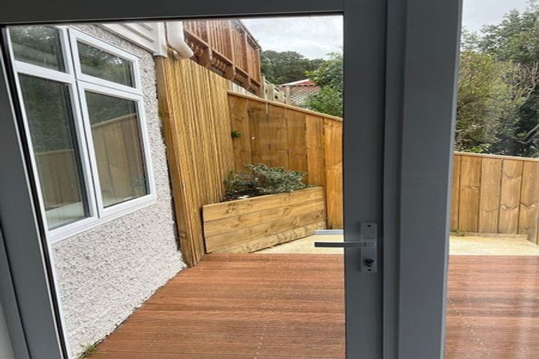 Photo of property in 49 Severn Street, Island Bay, Wellington, 6023