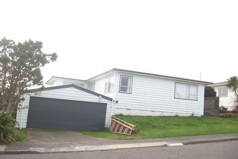 Photo of property in 35 Lomita Road, Johnsonville, Wellington, 6037