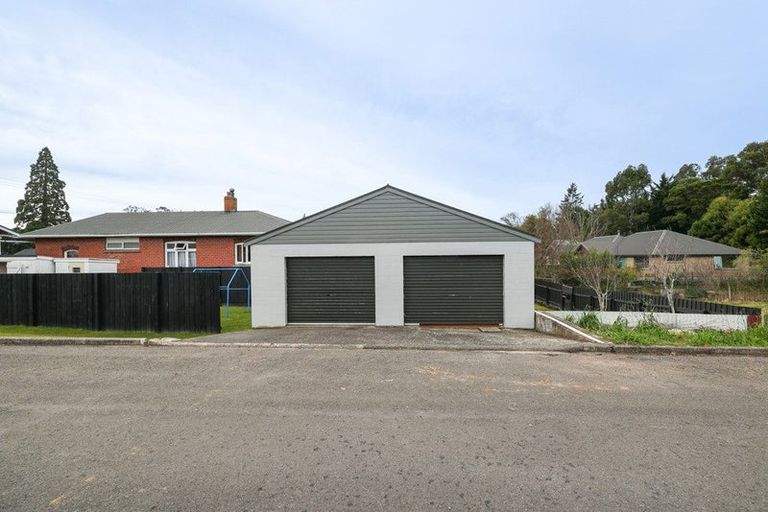 Photo of property in 77 Main Road, Fairfield, Dunedin, 9018