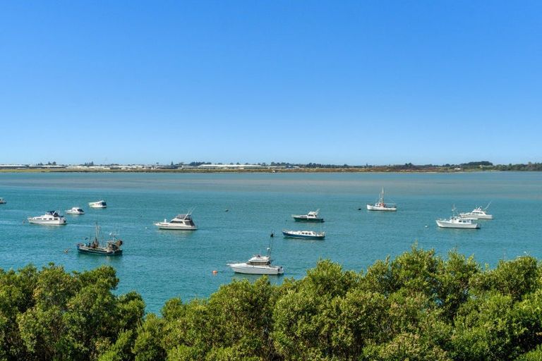 Photo of property in 12/72e Devonport Road, Tauranga, 3110