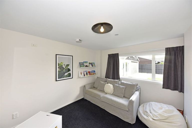 Photo of property in 7a Juniper Place, Burnside, Christchurch, 8053