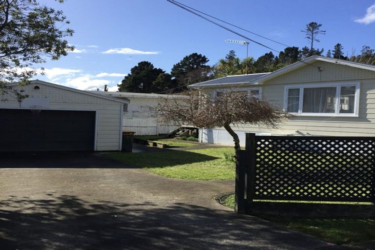 Photo of property in 42 Montgomery Street, Stokes Valley, Lower Hutt, 5019