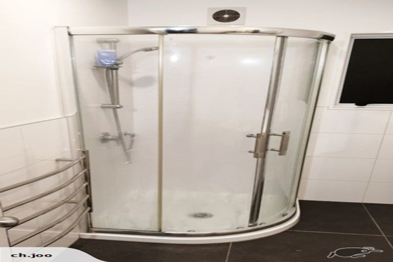 Photo of property in 2/29 Seine Road, Forrest Hill, Auckland, 0620