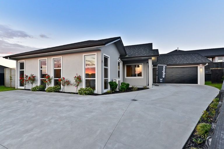 Photo of property in 15 Miranda Place, Flagstaff, Hamilton, 3210