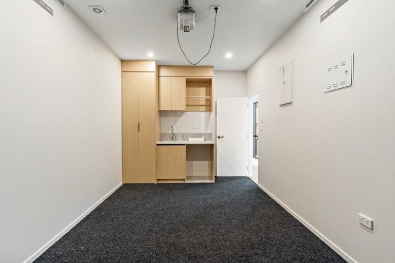 Photo of property in 78e Kelman Road, Kelston, Auckland, 0602