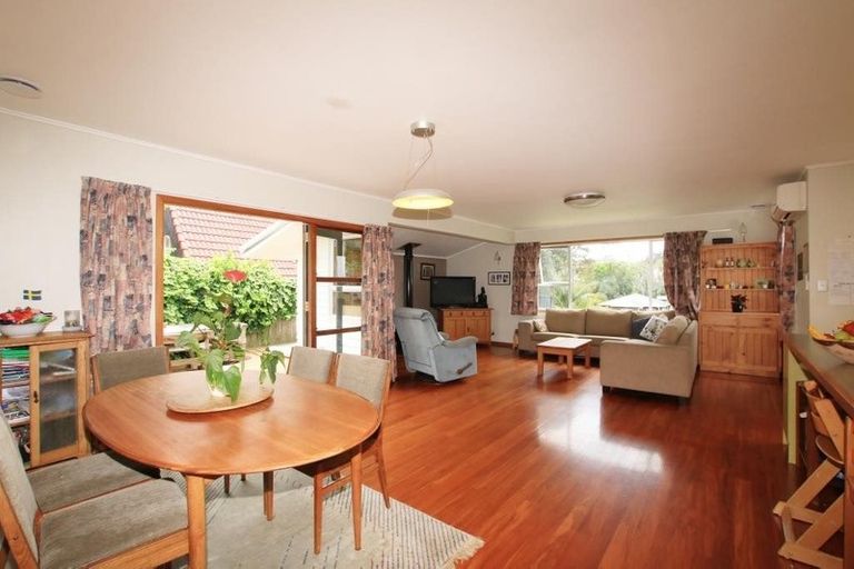 Photo of property in 5 Orne Street, Torbay, Auckland, 0630