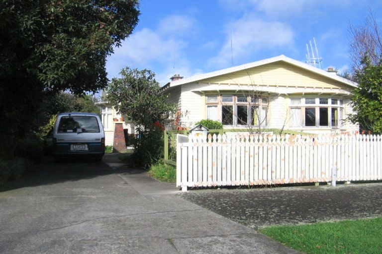 Photo of property in 66 Florence Avenue, Palmerston North, 4414