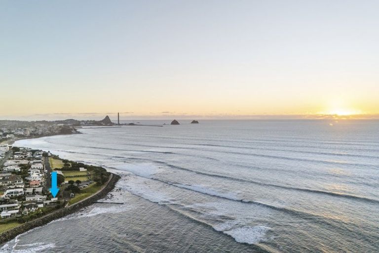 Photo of property in 42 Octavius Place, New Plymouth, 4312