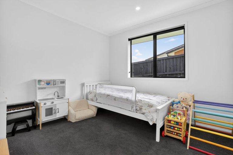 Photo of property in 4 Porokaiwhiri Avenue, Helensville, 0800