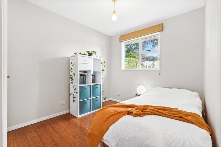 Photo of property in 22 Paragon Avenue, Beach Haven, Auckland, 0626