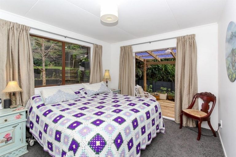 Photo of property in 121 Poplar Grove, Whalers Gate, New Plymouth, 4310