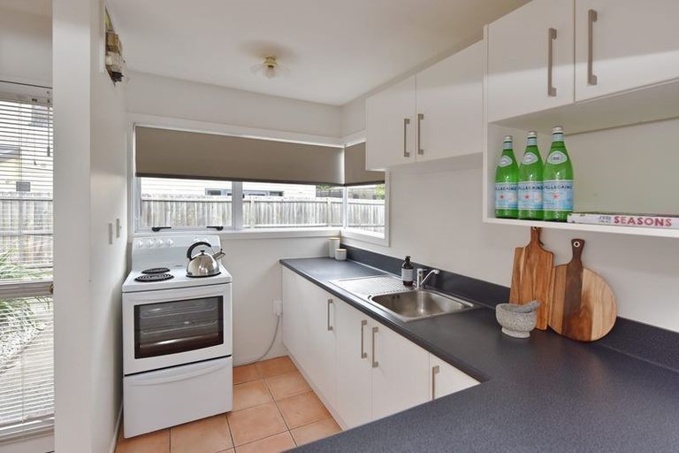 Photo of property in 5/27a Packe Street, Edgeware, Christchurch, 8013