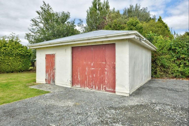 Photo of property in 109 Seaward Road, Edendale, 9825